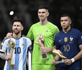 姆巴佩受伤内幕曝光，反向梅西举动很掉价，揭梅西有多强