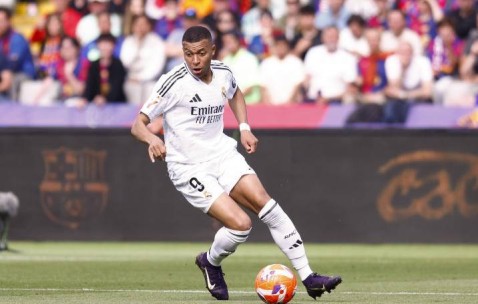 姆巴佩西甲首个赛季斩获40球，仅次大罗47球，距欧洲金靴只差一分