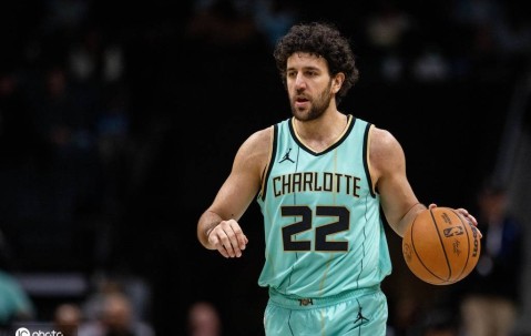 米西奇放弃610万和雄鹿达成买断 将回欧洲发展