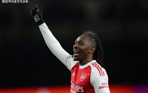 两套主力班底保证阿森纳比赛强度，塔帅正在争冠路上飞奔