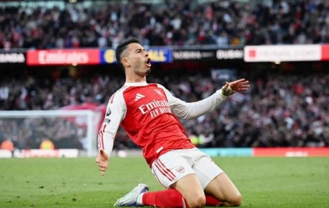 阿森纳4线作战，能否复制曼城三冠王伟业？枪手比上赛季利物浦强吗