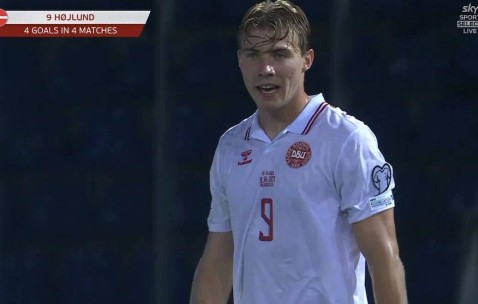 霍伊伦德9场7球曼联锁定4000万！阿莫林赶人实现4赢，留队有一反例