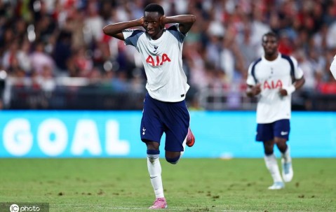 热身赛-哲凯赖什首秀 阿森纳遭中场吊射0-1不敌热刺