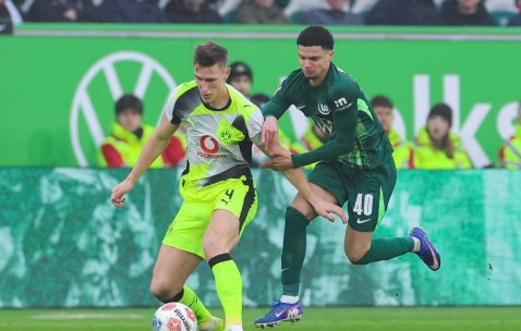 德甲最新积分榜更新：多特蒙德强势逼近拜仁，争冠形势愈加激烈