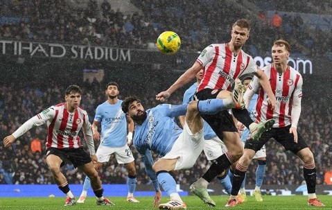 曼城2-0布伦特福德 晋级英联杯四强